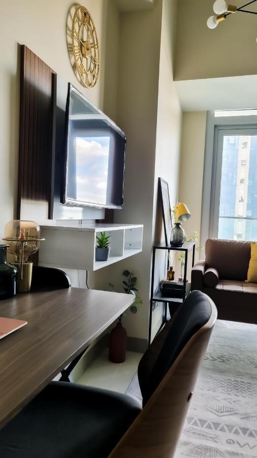 Luxe Bonifacio Global City Taguig Uptown Condo Hotel 1 Bedroom Suite Экстерьер фото