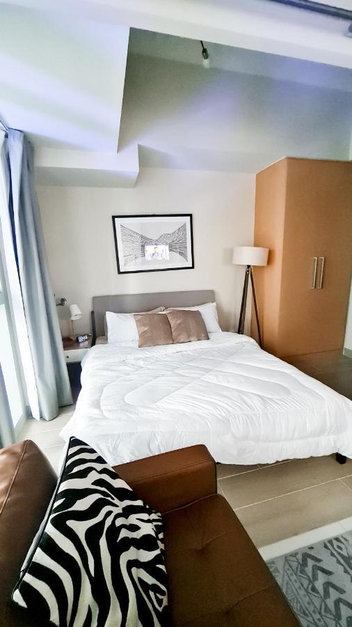 Luxe Bonifacio Global City Taguig Uptown Condo Hotel 1 Bedroom Suite Экстерьер фото