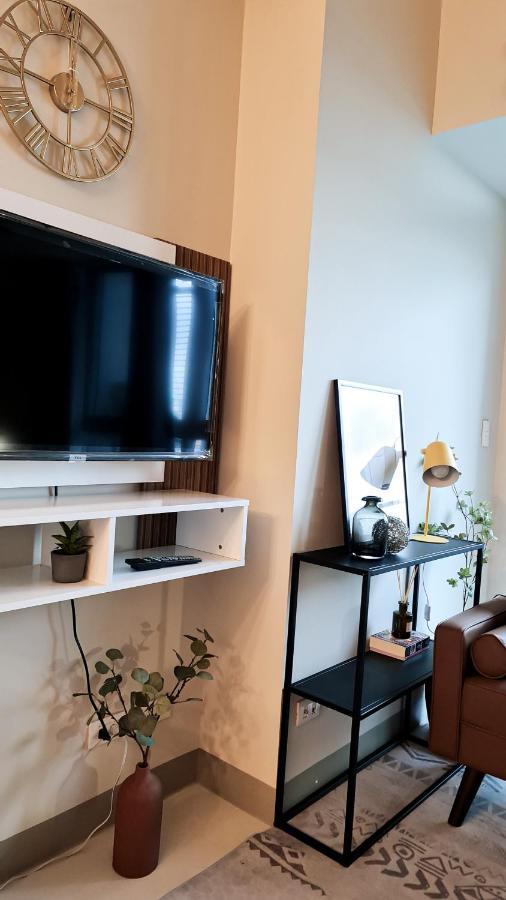 Luxe Bonifacio Global City Taguig Uptown Condo Hotel 1 Bedroom Suite Экстерьер фото