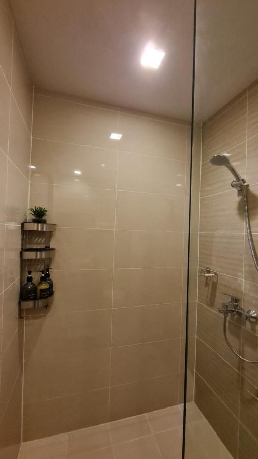 Luxe Bonifacio Global City Taguig Uptown Condo Hotel 1 Bedroom Suite Экстерьер фото