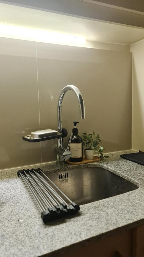 Luxe Bonifacio Global City Taguig Uptown Condo Hotel 1 Bedroom Suite Экстерьер фото