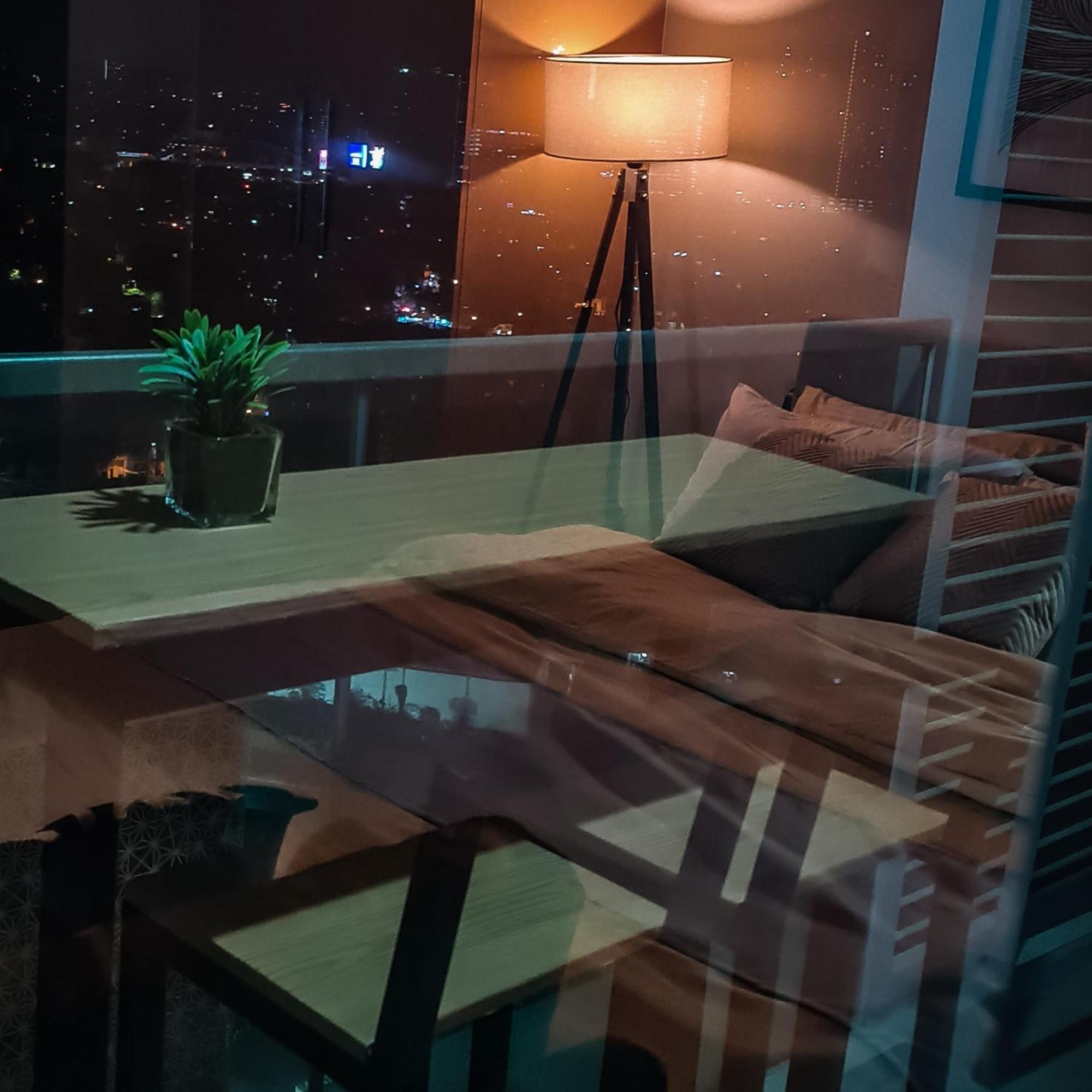 Luxe Bonifacio Global City Taguig Uptown Condo Hotel 1 Bedroom Suite Экстерьер фото